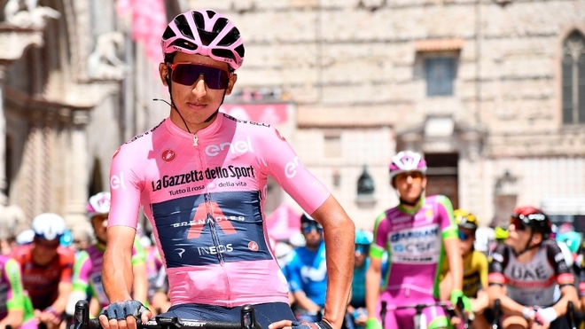 Egan Bernal dio otra exhibición sobre el sterrato y se afianza en el...